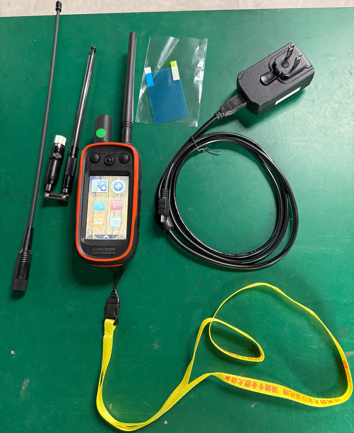 中古 Garmin Alpha 100 GPS ハンドヘルドデバイス（バッテリーなし）